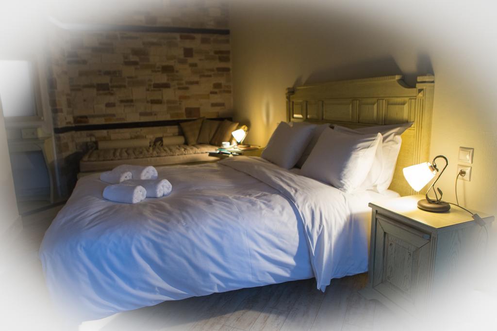 Evzin Hotel Káto Loutrákion Kültér fotó