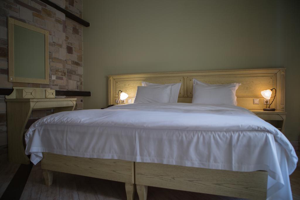 Evzin Hotel Káto Loutrákion Kültér fotó