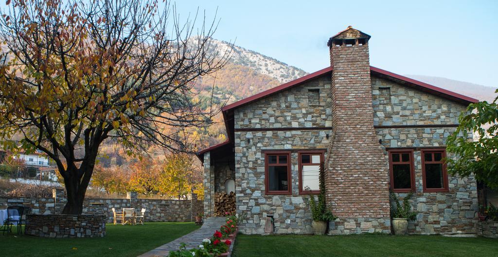 Evzin Hotel Káto Loutrákion Kültér fotó