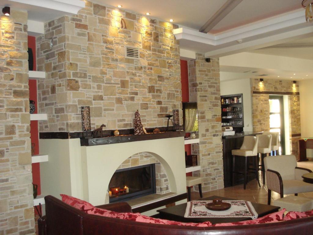 Evzin Hotel Káto Loutrákion Kültér fotó